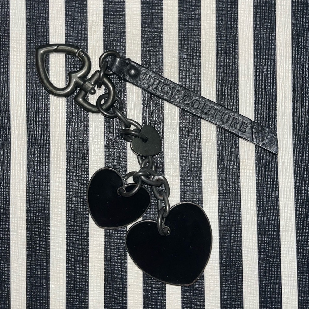 Rare Juicy Couture Black Heart enamel keychain